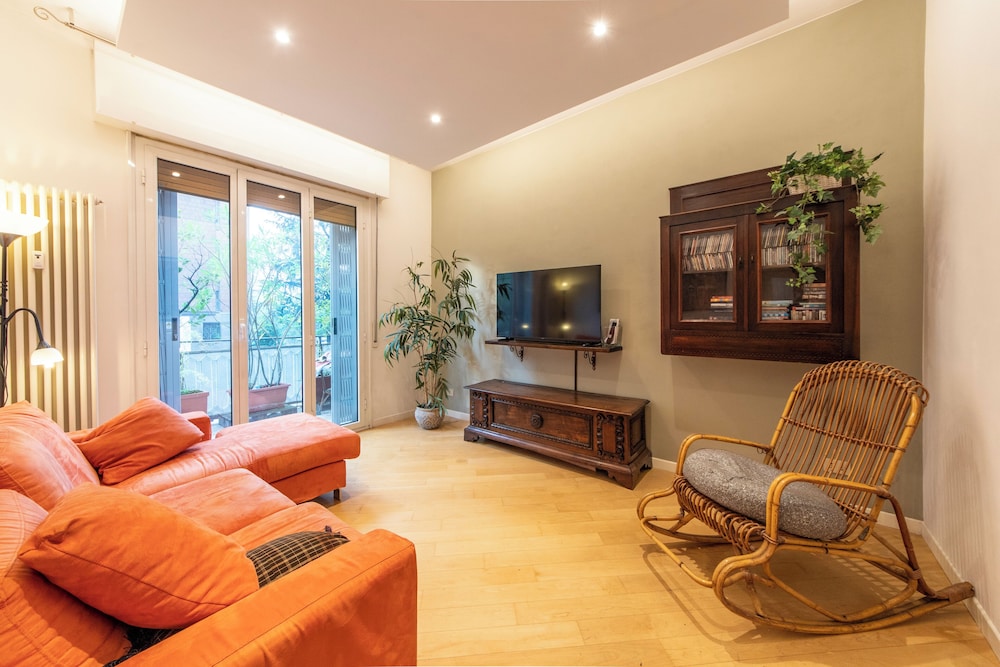 HouSmart Treves 2