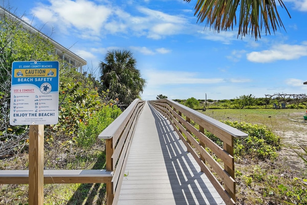 Welcome Basket Swim Spa Steps to Beach BBQ