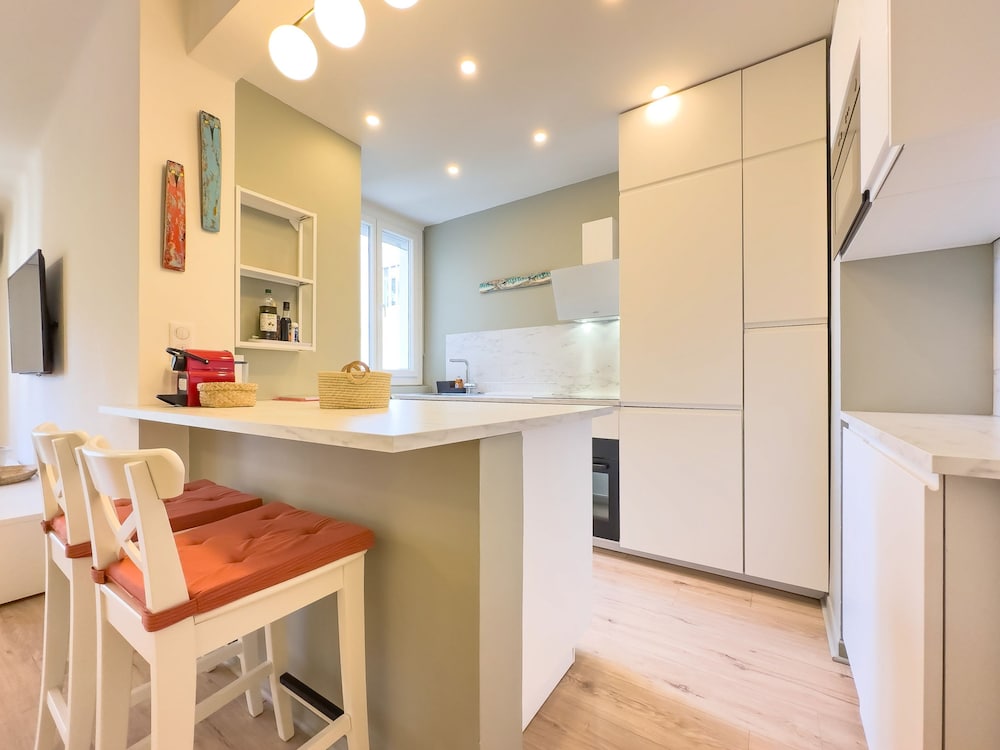 Le Palm in Cannes With 1 Bedrooms and 1 Bathrooms