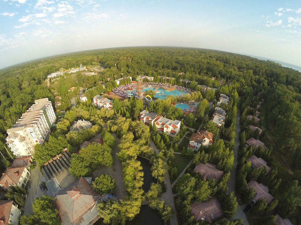Atlant Holiday Village