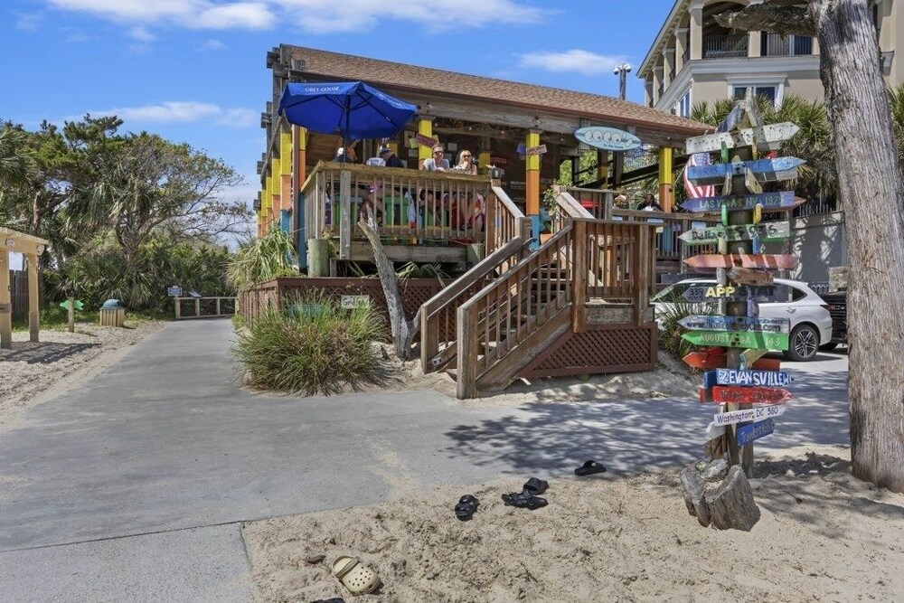 Sandy Beach Escape - Monthly Rates Until 2/28/26! 2 Bedroom Condo