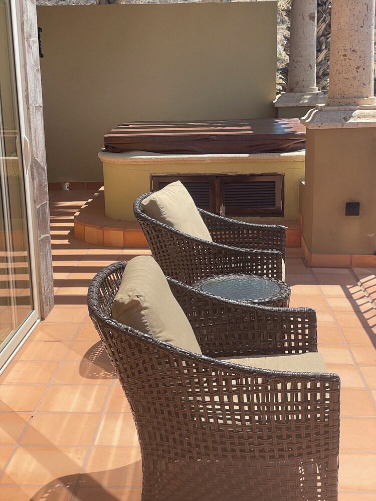 Montecristo Villa