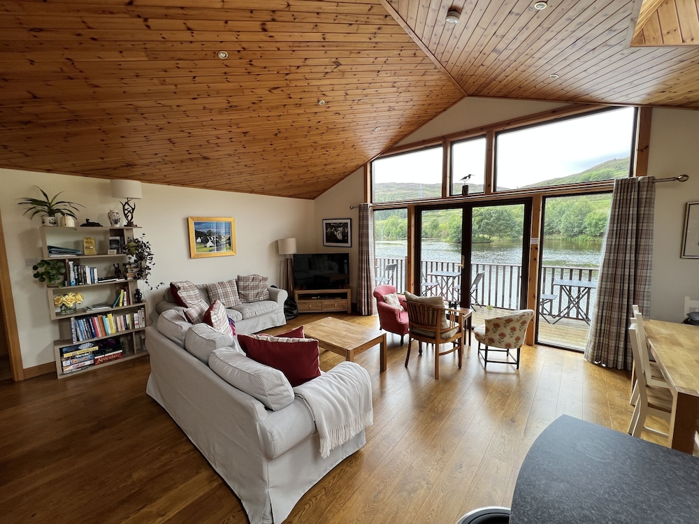 Ptarmigan Lodge