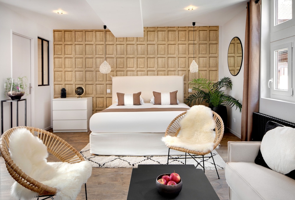 Maison des Ducs view 4