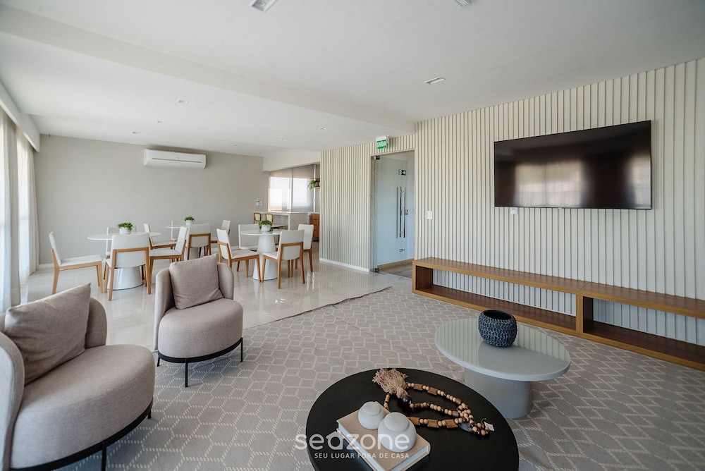 Apartamentos em Prédio c/Academia na Ondina-SSA-HOA