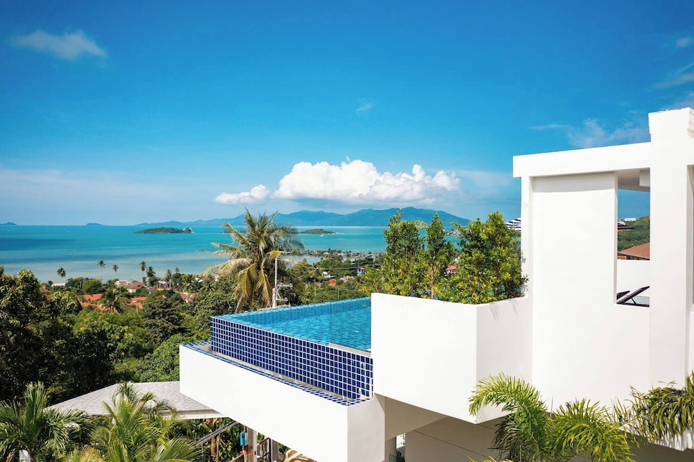 Luxury Sea View Villa Q With Pool at Unique Residences