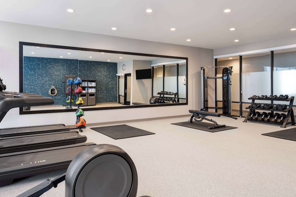La Quinta Inn And Suites By Wyndham Lincoln