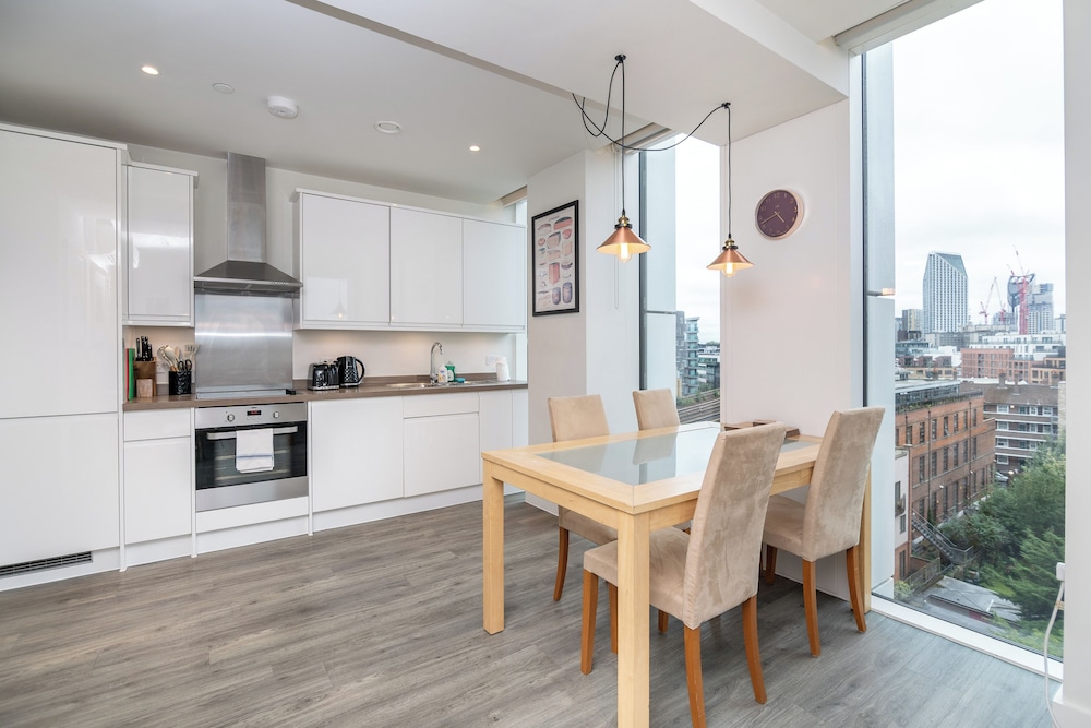 Chic & Stylish 2Bed in Heart of London