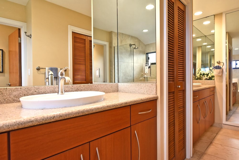 Kapalua Ridge Villas by KBM