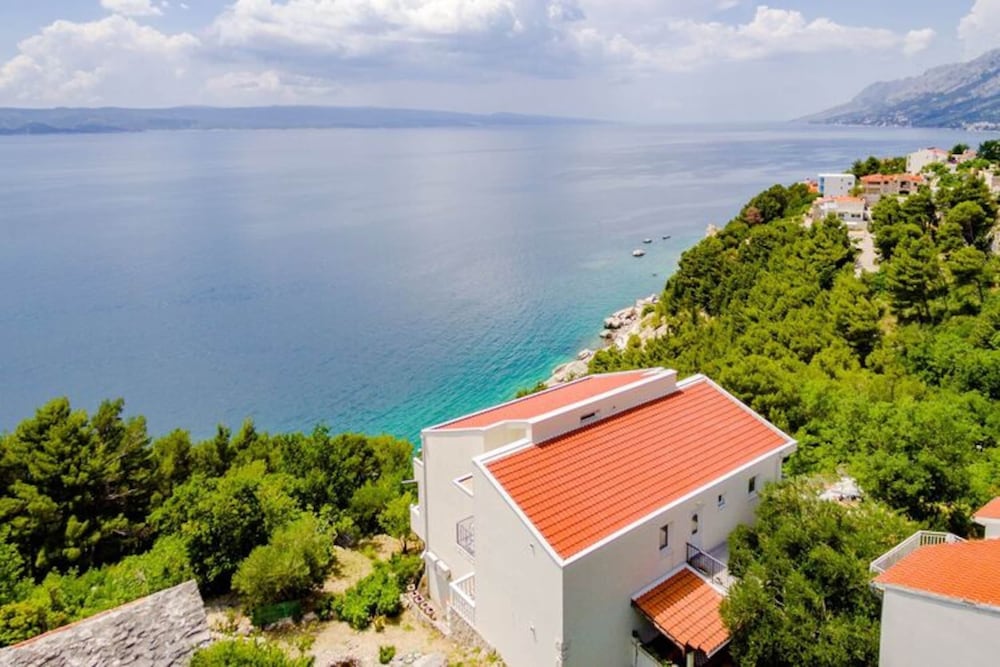 Villa Kosa - Standard Double Room With Balcony and Sea View