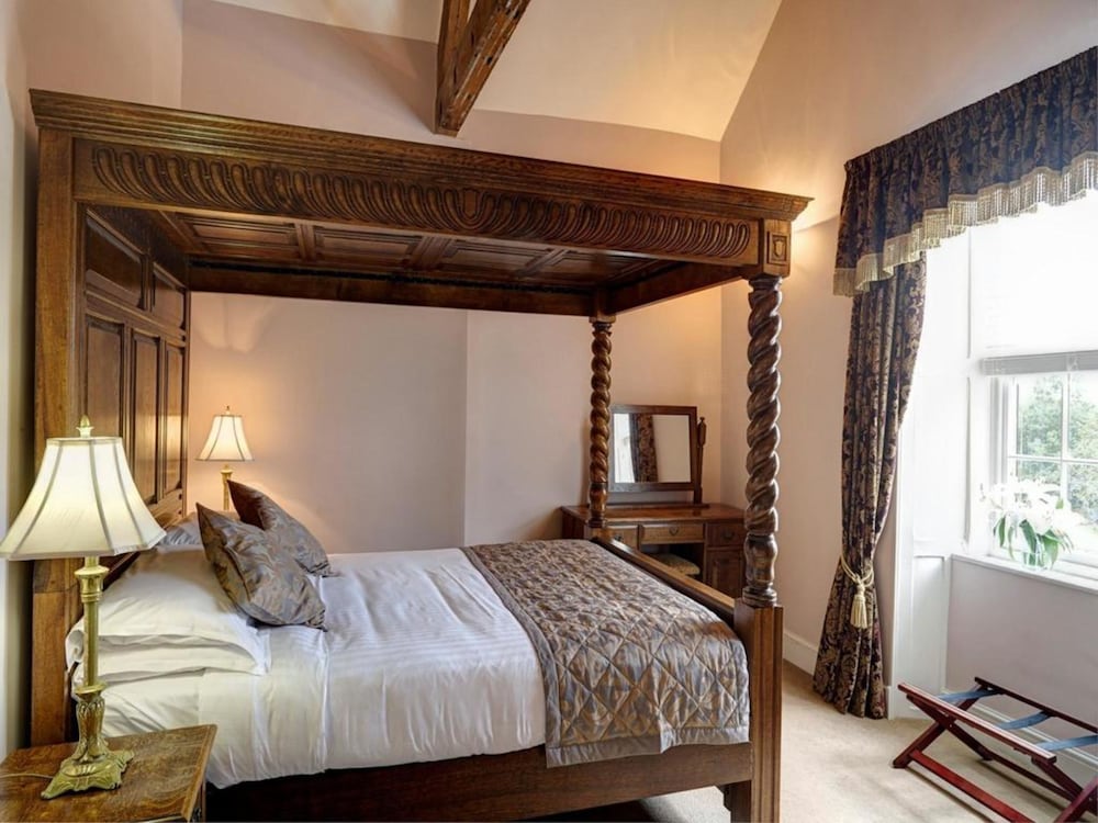 The Brigands Inn