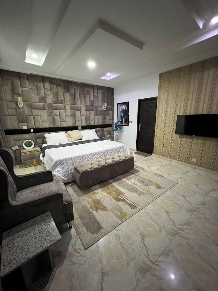GRACEPOINT APARTMENT view 2