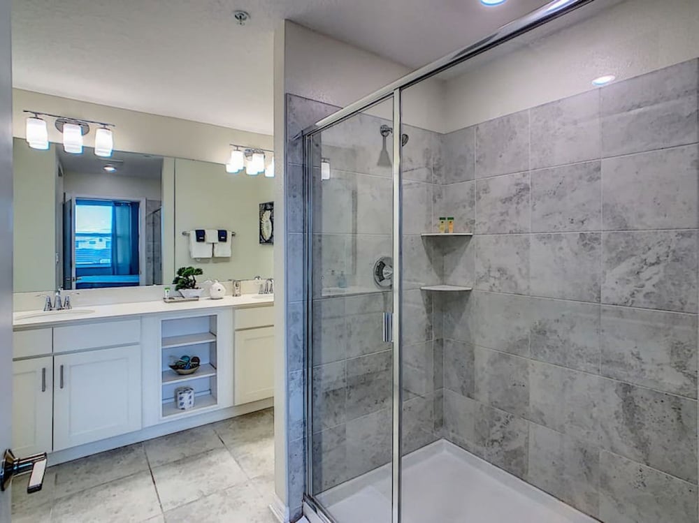 205 Luxury Condo Storey Lake Disney