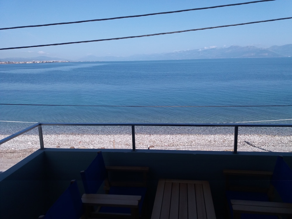 Stavento beach front suites