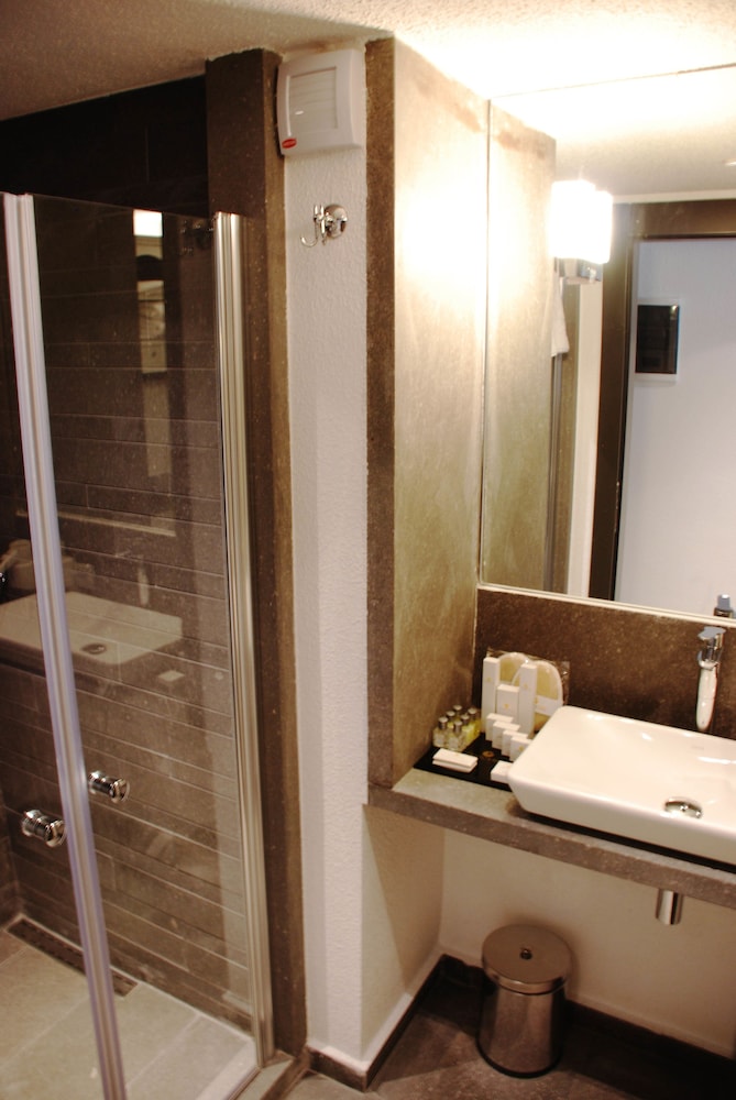 Check Inn Otel Ankara - Image 61