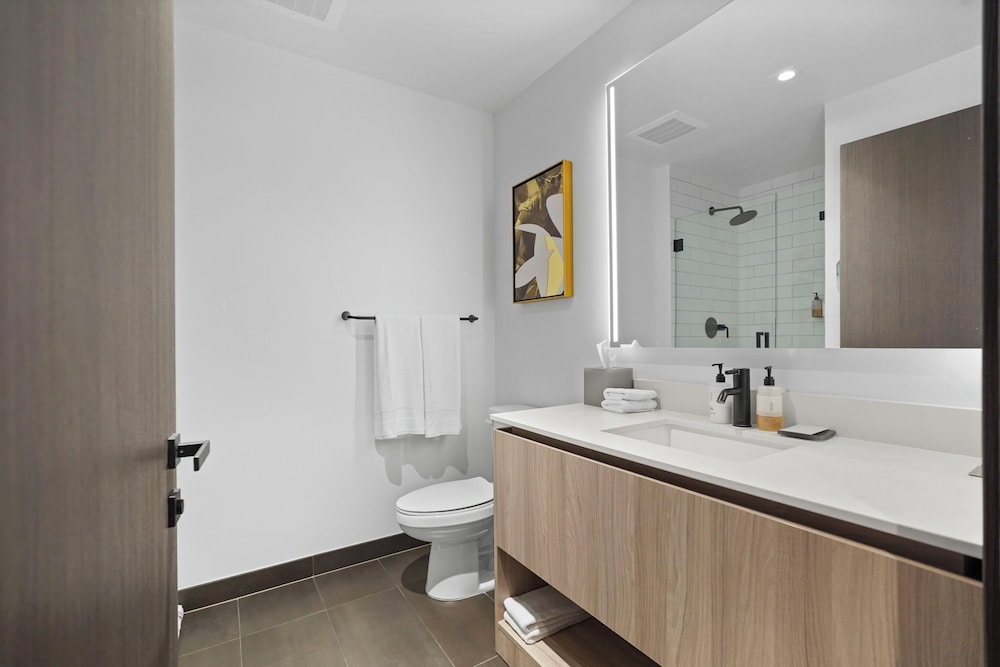 Beautiful Studio Near Bayfront Park