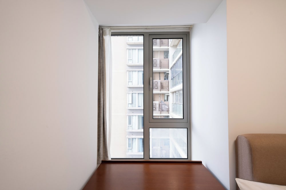 Tyms Family 2BR 1BA Apt Xujiahui Center