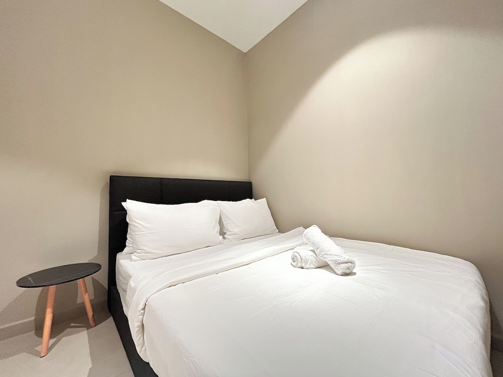 The Paxtonz by Manhattan Group