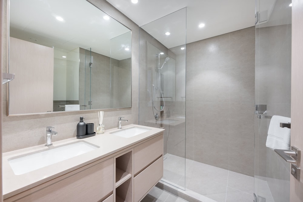 Cozy 2-bedroom Apartment Perfect for Family in Downtown With Burj Khalifa Views