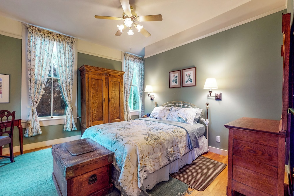 Forbestown Retreat: Easy Access to Clear Lake