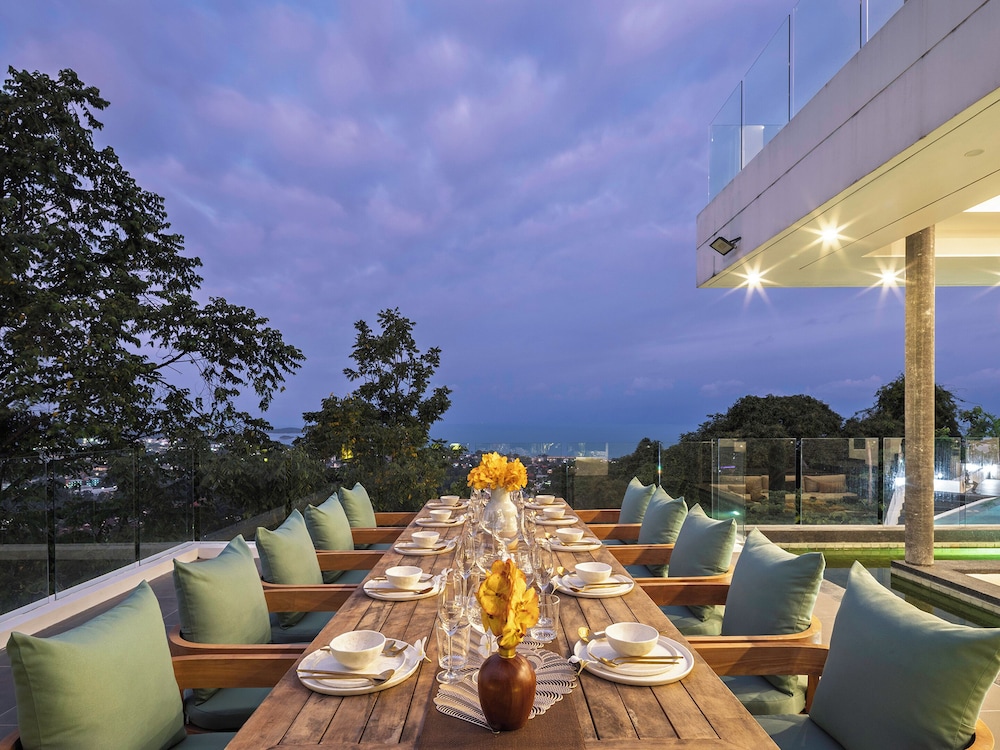 Golden Lotus - Villa Vie by Elite Havens