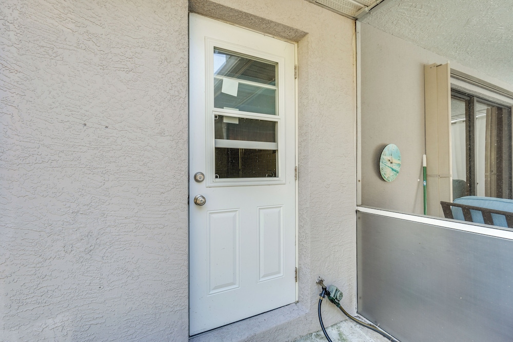 Port Charlotte Home w/ Lanai & Saltwater Pool!