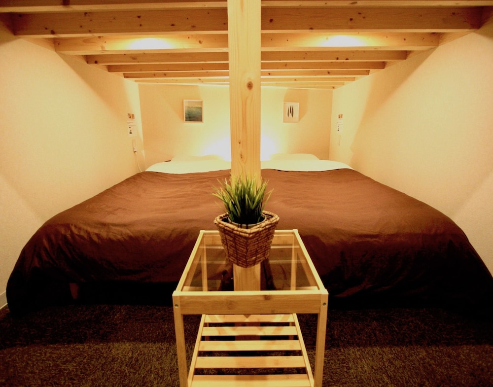 Osaka Guesthouse Nest - Hostel