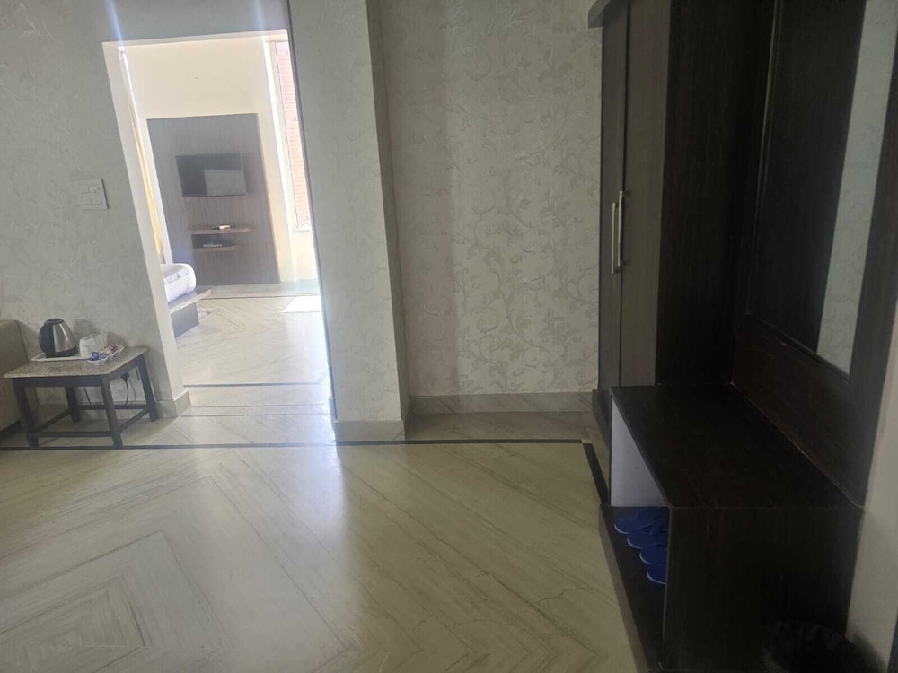 Kamal Residency By Memory Stays