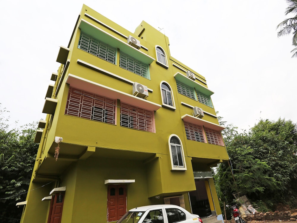 OYO 19627 Ankit Guest House view 3