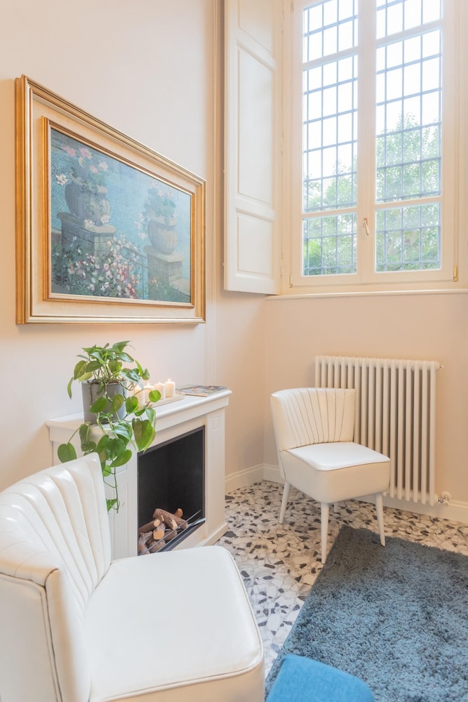 Cinque Giornate 70 Suites - Atena