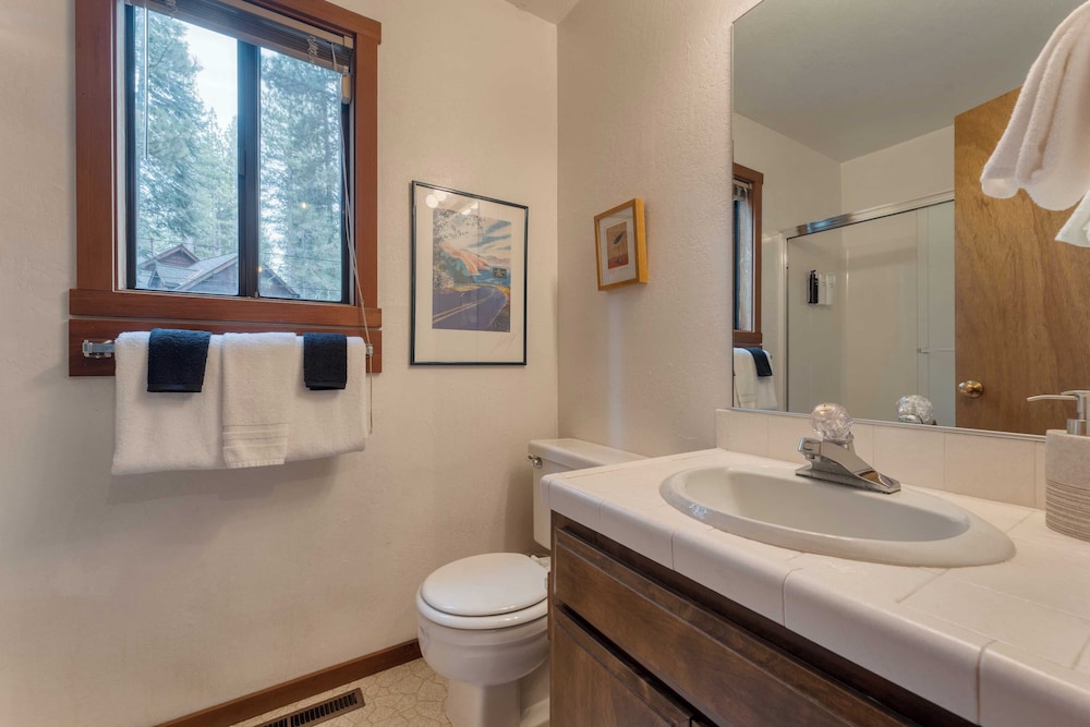 Northstar Hideaway by Avantstay 5mins to Skiing!