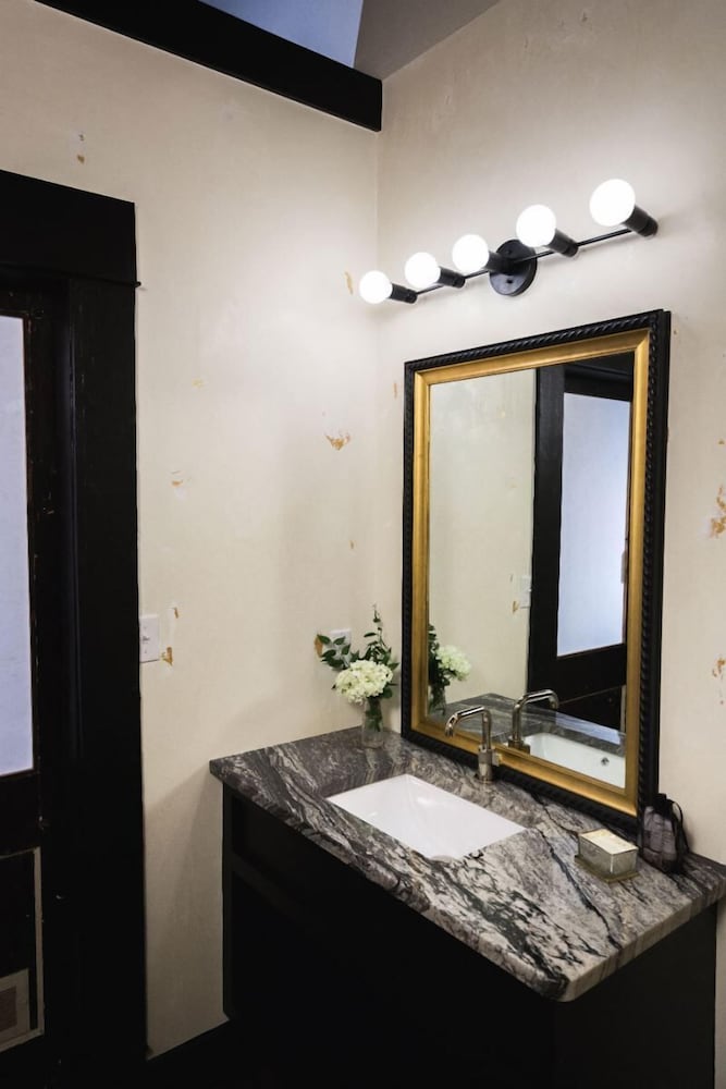 Florence Vacations - GunRunner Boutique Hotel - Property Image 32