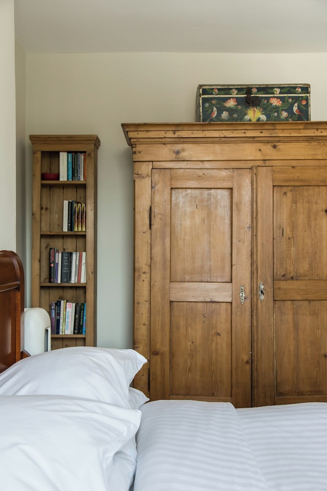 Gibson Square by Onefinestay