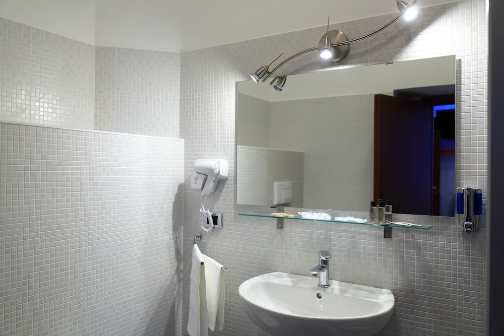 Mirko Luxury Inn
