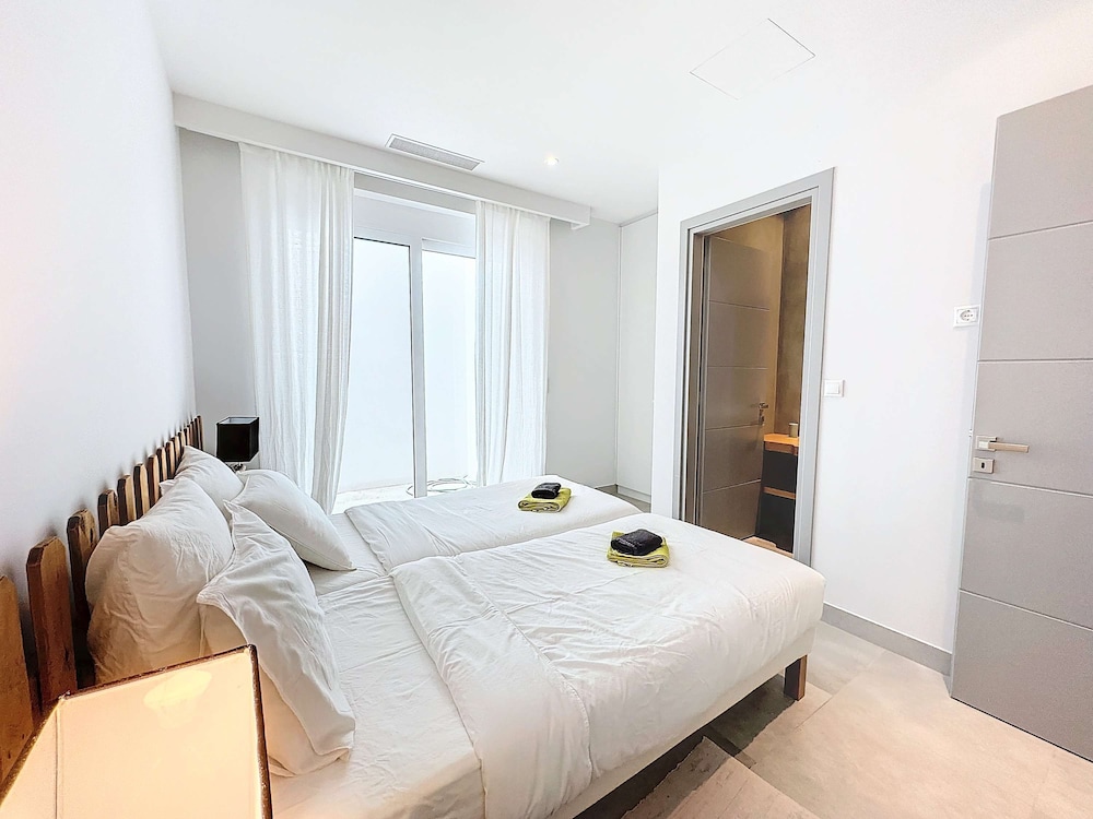 Modern VIP Villa 100 Privacy Stunning Views
