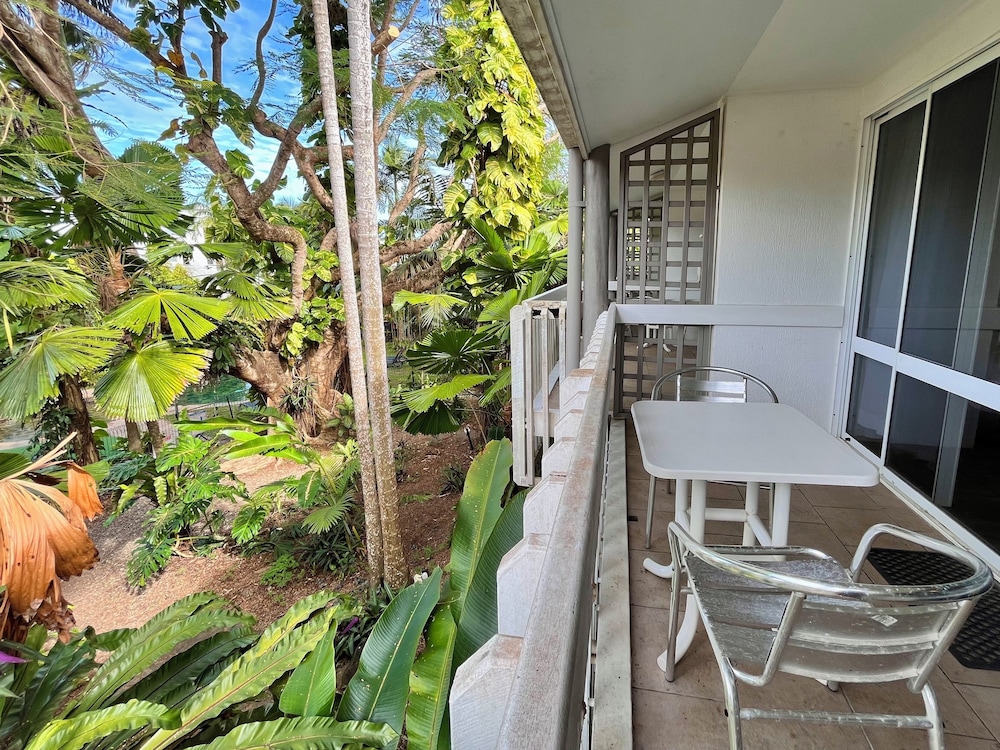Mission Beach Lodge
