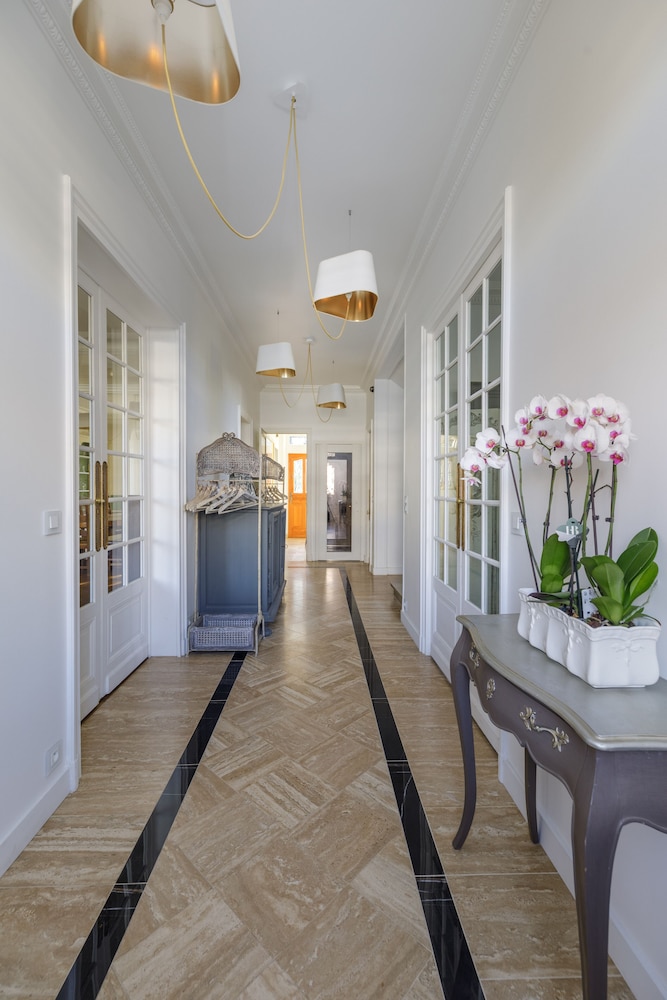 L'Hôtel Particulier view 2