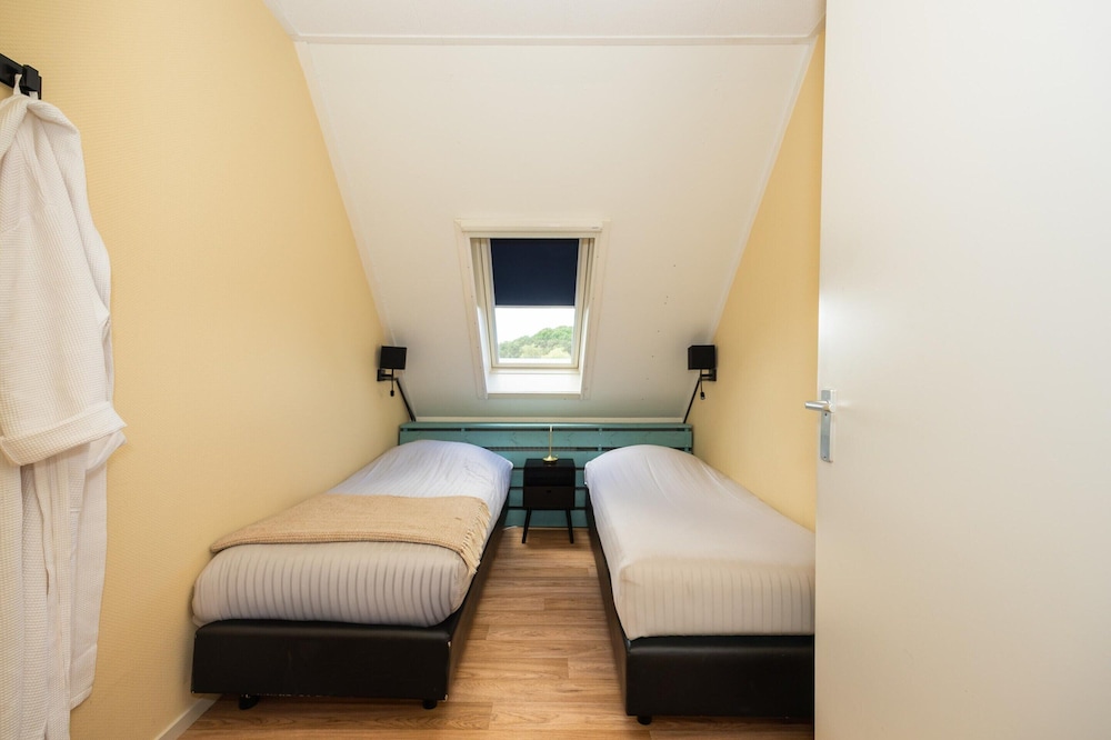 Villa in Andijk With Hot Tub and Garden
