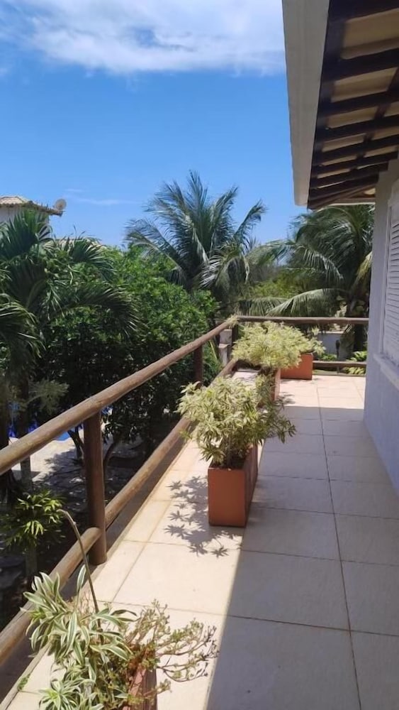 Jolly Praia de Tucuns e Hospedagem