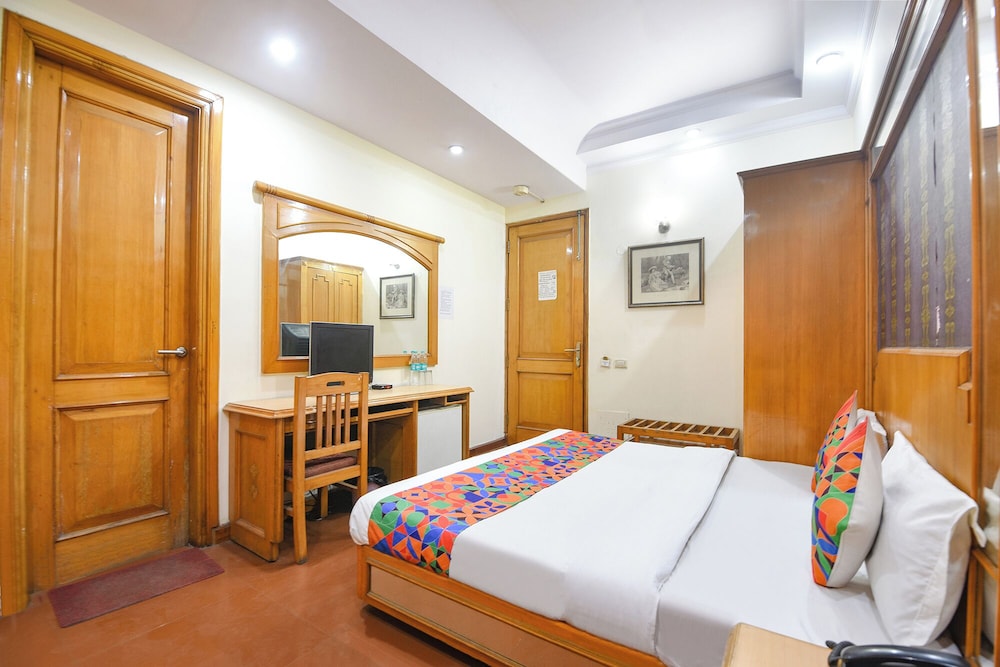 Fabhotel Kochar Continental