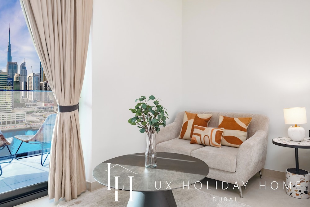 LUX The Modern Binghatti Canal Suite 2