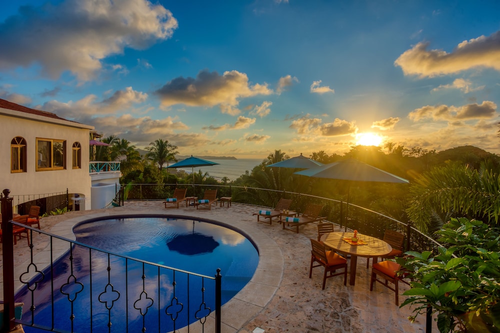 Special Place Where you Combine the Peace of the Jungle With the Ocean View view 4