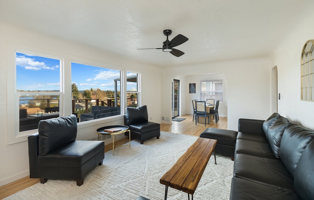 The Lookout Landing 4 Bedroom Home