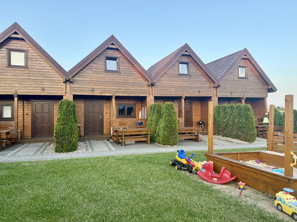 Holiday Homes With Pool, Mielenko