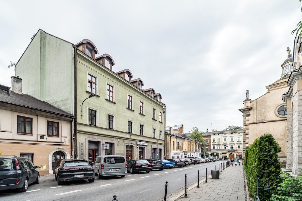 RentPlanet - Apartament Garbarska