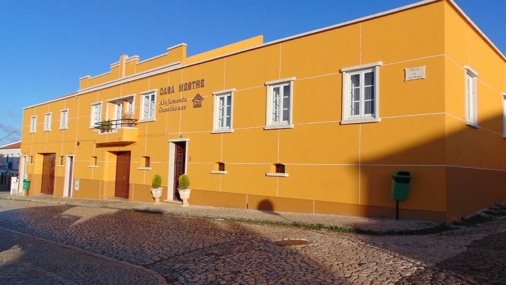 Casa Mestre Guesthouse