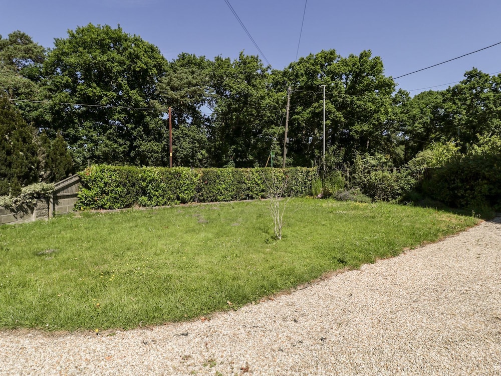 2 Heath Cottages