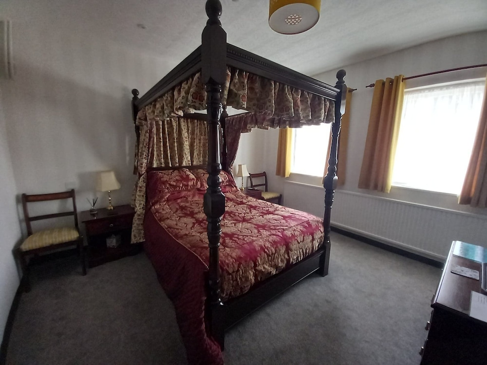 The Griffin Inn view 3
