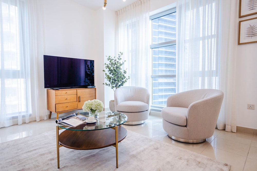 Nasma Luxury Stays - Standpoint Tower A