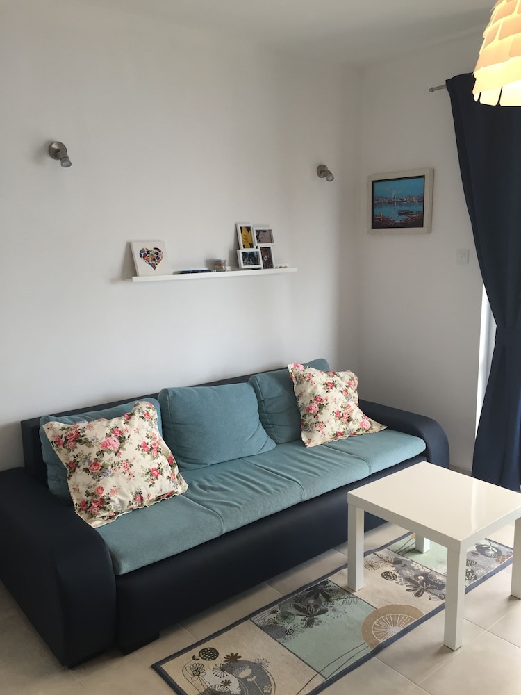 Apartments Ladesta